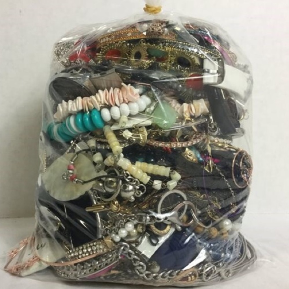 ‼️3Lbs.+‼️Jewelry reselling lot